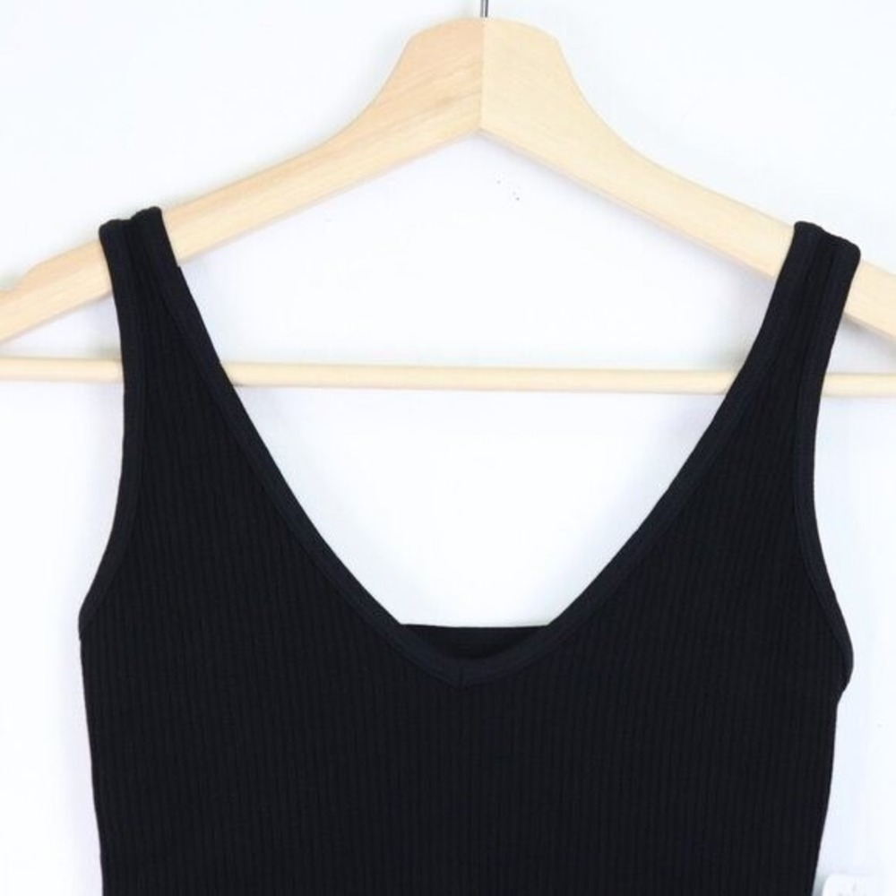 NWT Free People Solid Rib Brami Crop Cami V-Neck Tank Top Black Ribbed XS/S - Picture 5 of 9